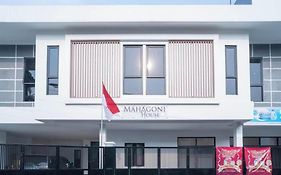Hotel O Mahagoni House Syariah